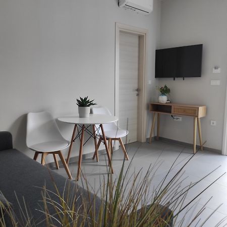 Fanouris Luxury Apartments ハニア エクステリア 写真